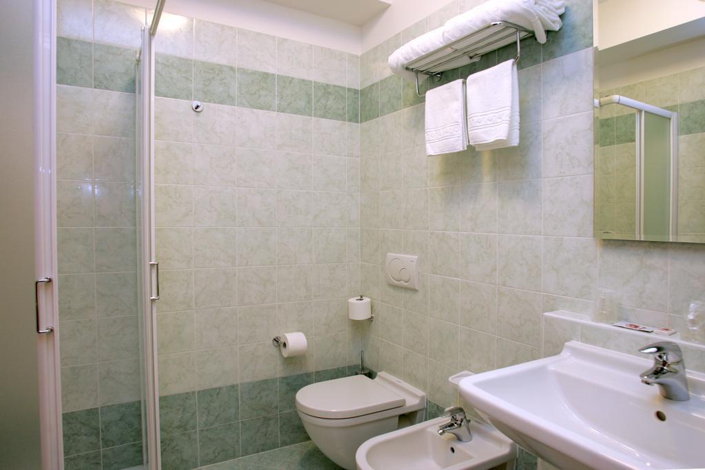 Hotel 5 Vie Almenno San Salvatore Pokój zdjęcie