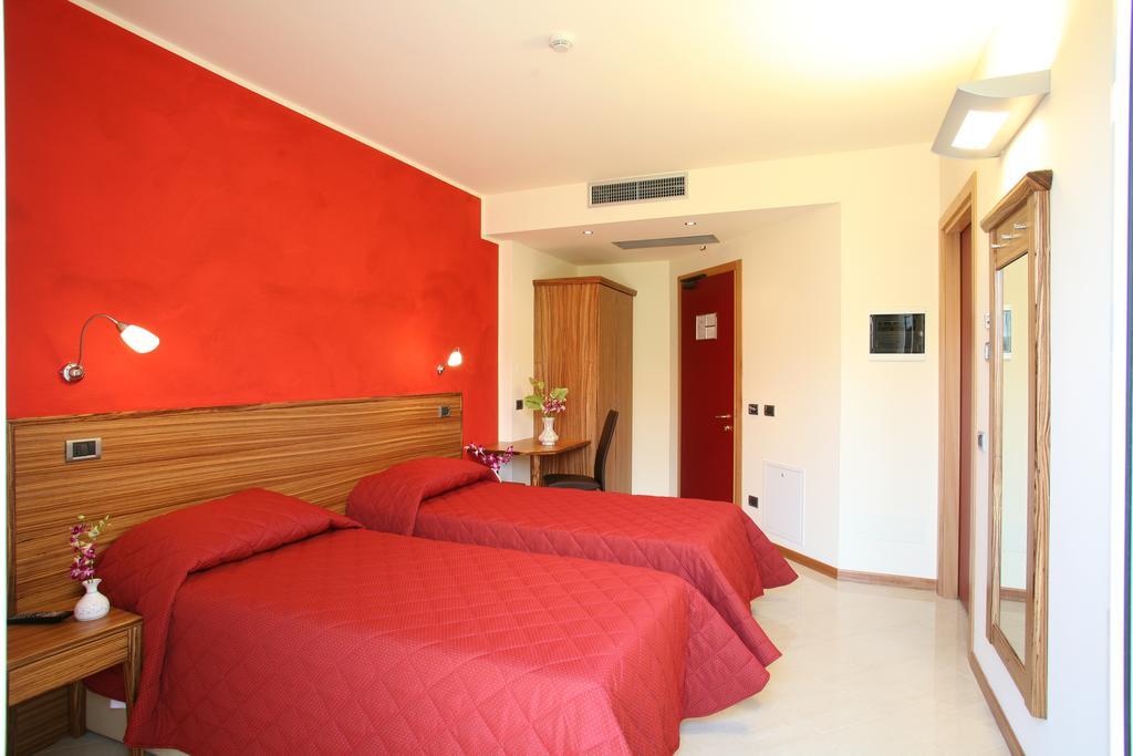 Hotel 5 Vie Almenno San Salvatore Pokój zdjęcie